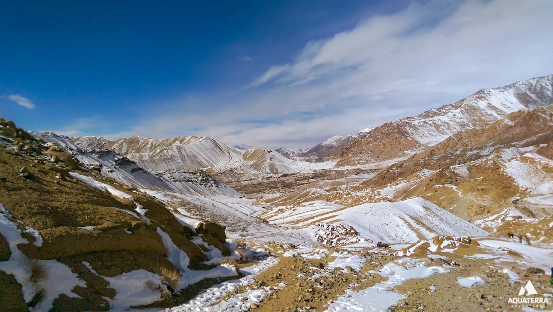 markha valley trek in winter